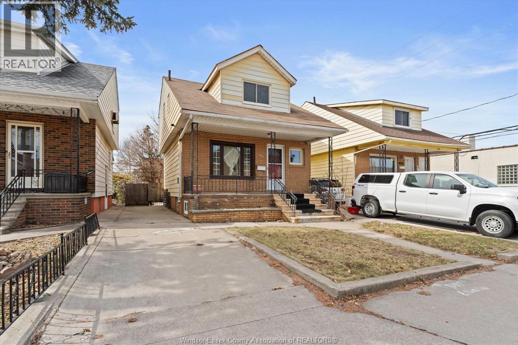 1031 LOUIS AVE, Windsor, Ontario, N9A1Y1 — Photo 3