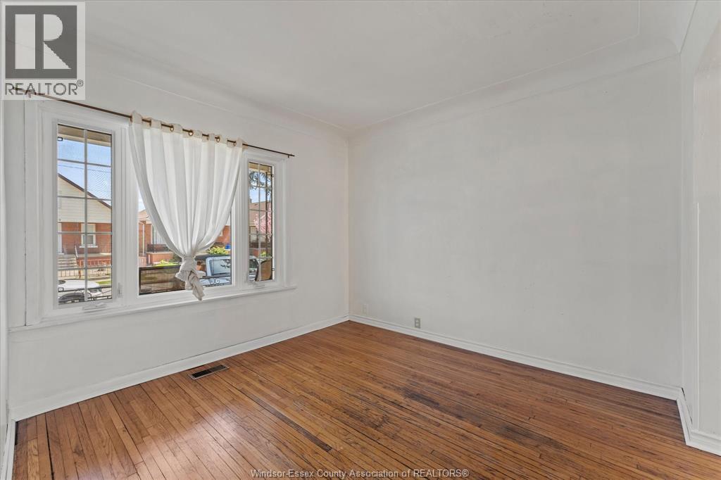 1031 LOUIS AVE, Windsor, Ontario, N9A1Y1 — Photo 8