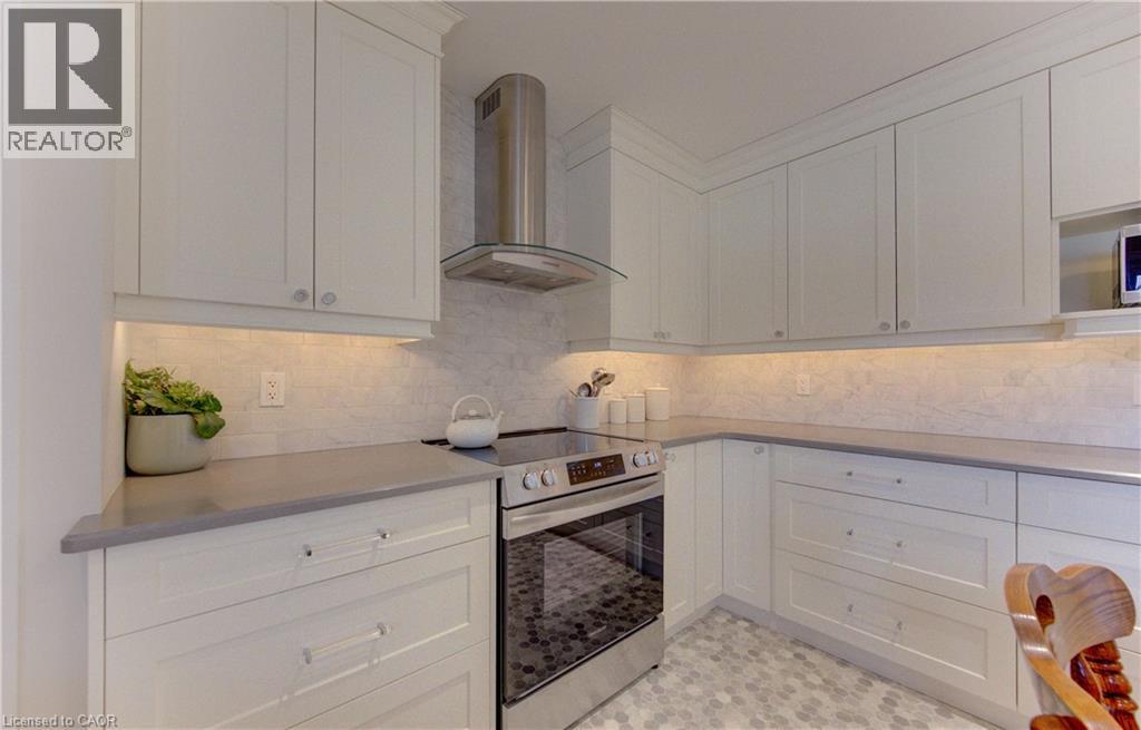 196 LOURDES Street, Waterloo, Ontario, N2L1N7 — Photo 11