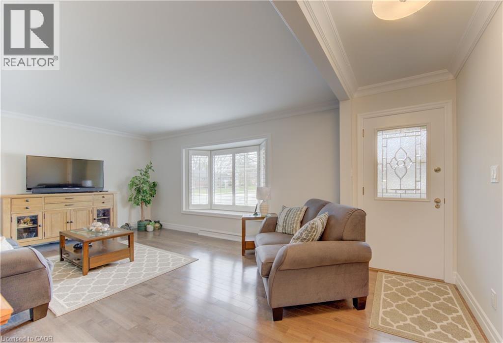 196 LOURDES Street, Waterloo, Ontario, N2L1N7 — Photo 12