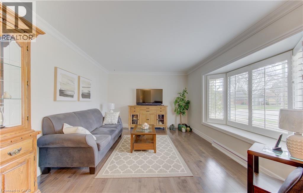 196 LOURDES Street, Waterloo, Ontario, N2L1N7 — Photo 13