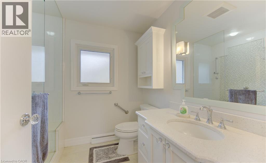 196 LOURDES Street, Waterloo, Ontario, N2L1N7 — Photo 18