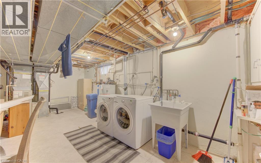 196 LOURDES Street, Waterloo, Ontario, N2L1N7 — Photo 25