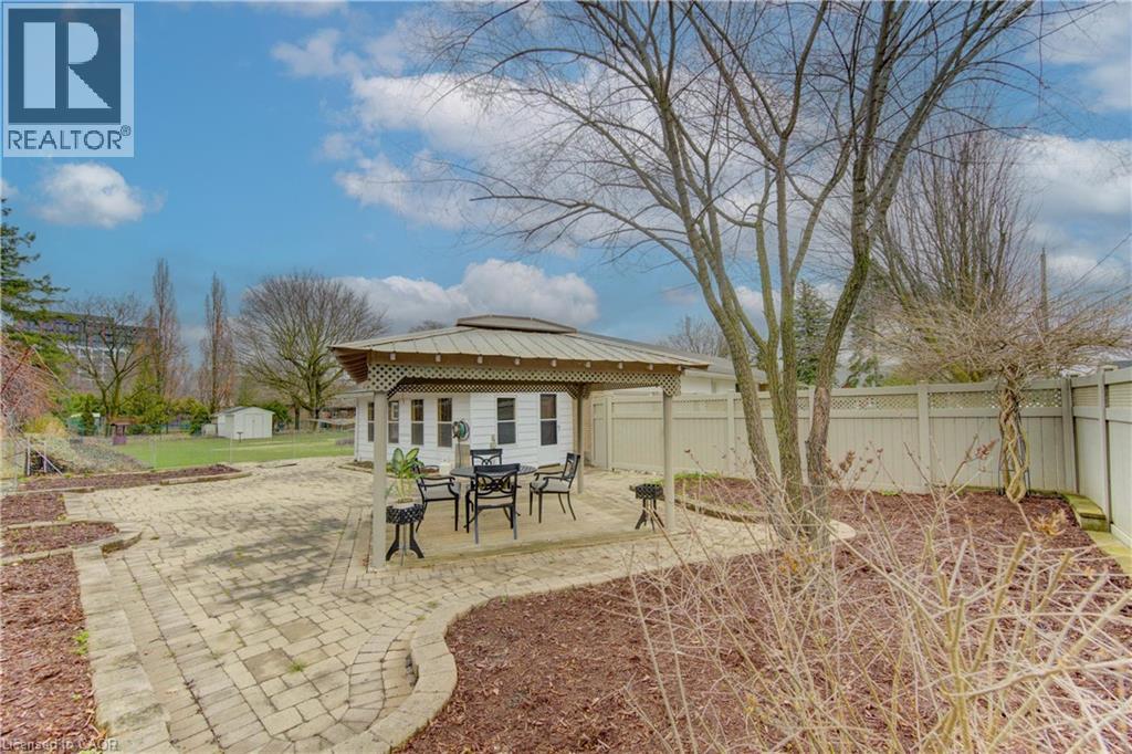 196 LOURDES Street, Waterloo, Ontario, N2L1N7 — Photo 33