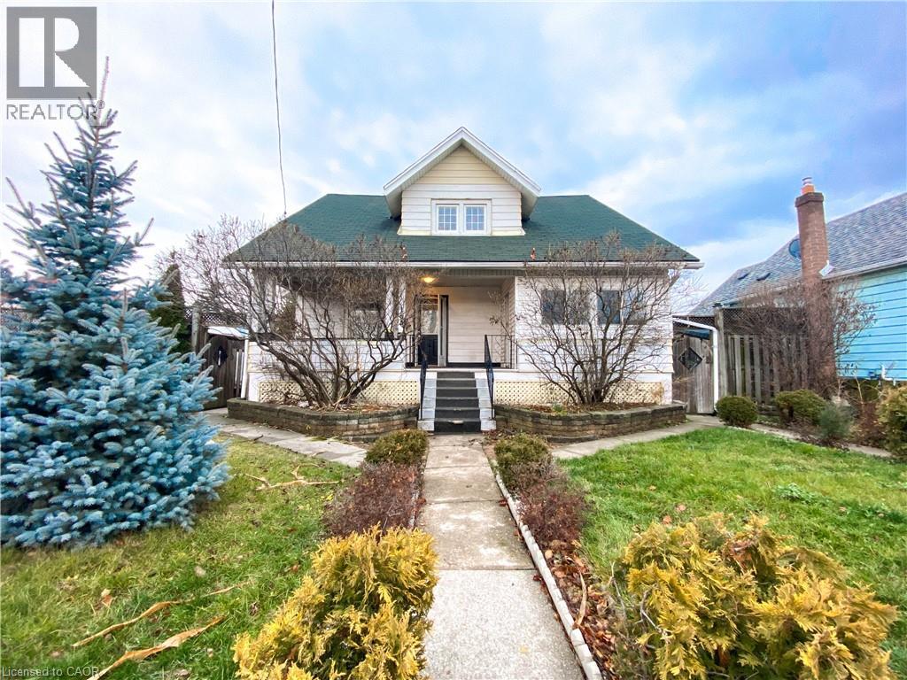 168 GARSIDE Avenue N, Hamilton, Ontario, L8H4W6 — Photo 2