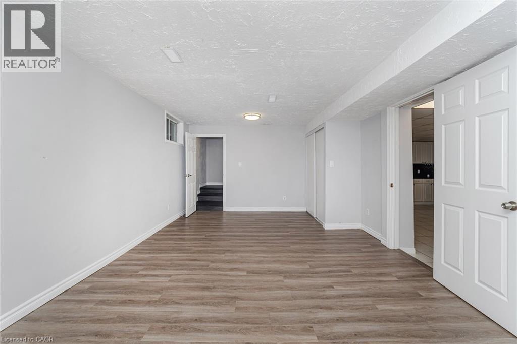 21 BEVERLEY Street Unit# (LOWER), Waterloo, Ontario, N2L2H5 — Photo 10