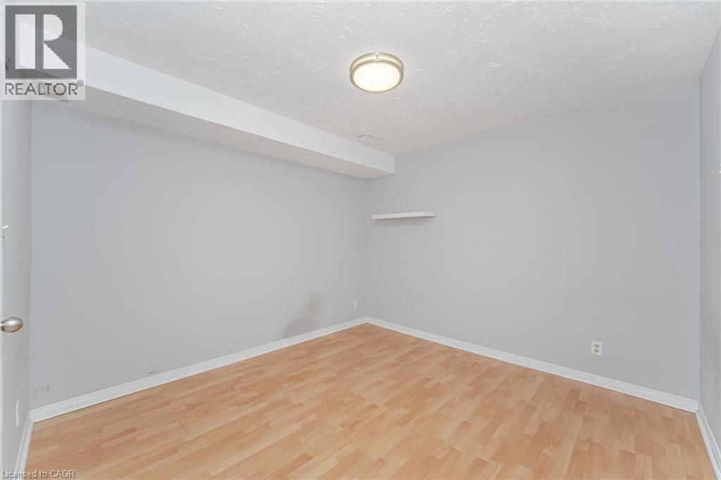 21 BEVERLEY Street Unit# (LOWER), Waterloo, Ontario, N2L2H5 — Photo 18