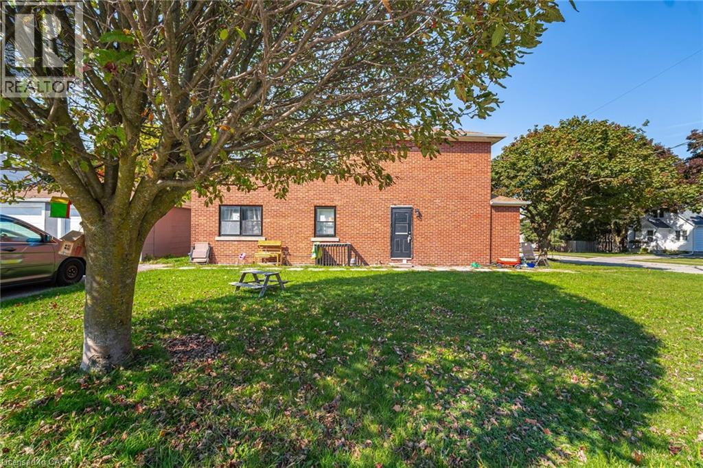 21 BEVERLEY Street Unit# (LOWER), Waterloo, Ontario, N2L2H5 — Photo 5