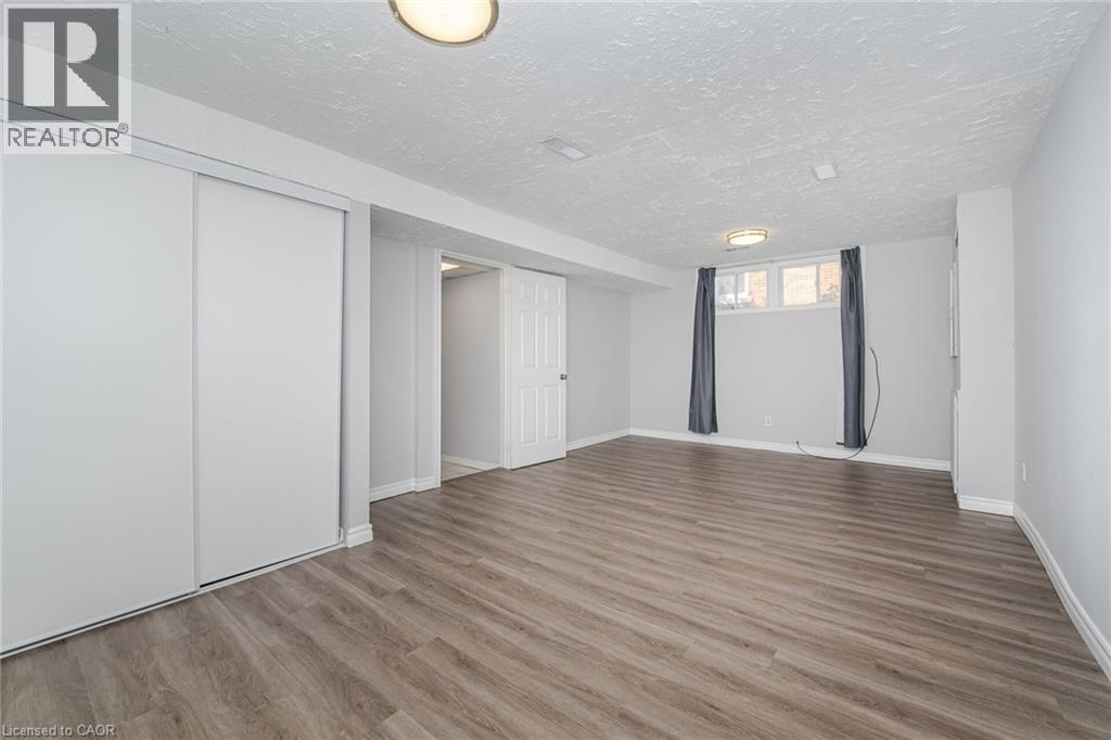21 BEVERLEY Street Unit# (LOWER), Waterloo, Ontario, N2L2H5 — Photo 8