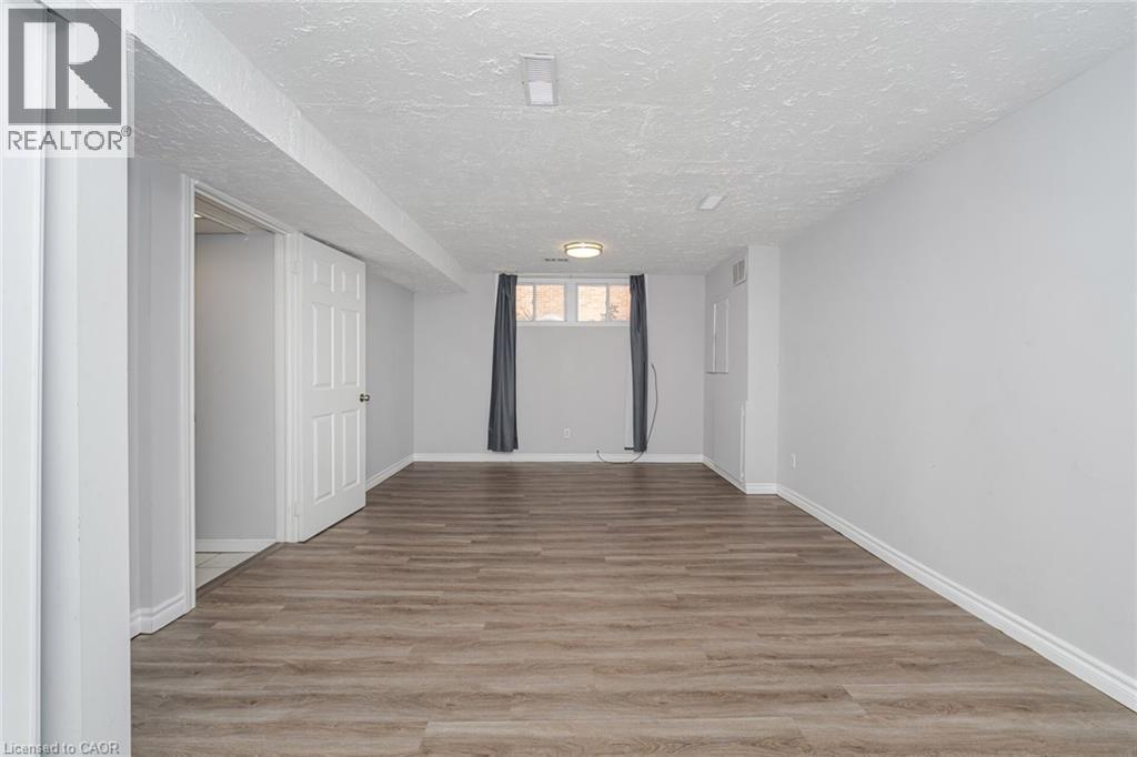 21 BEVERLEY Street Unit# (LOWER), Waterloo, Ontario, N2L2H5 — Photo 9