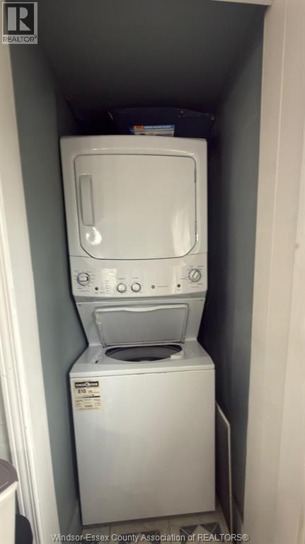 843 ELLROSE Unit# #Upper, Windsor, Ontario, N8Y3W6 — Photo 10