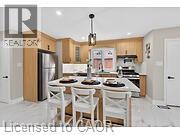 170 FERNWOOD Crescent, Hamilton, Ontario, L8T3L4 — Photo 5