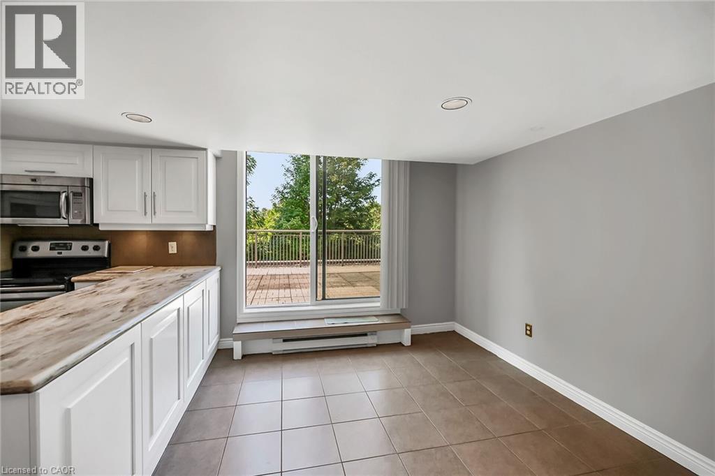 150 WILSON Street W Unit# PH1, Ancaster, Ontario, L9G4E7 — Photo 18