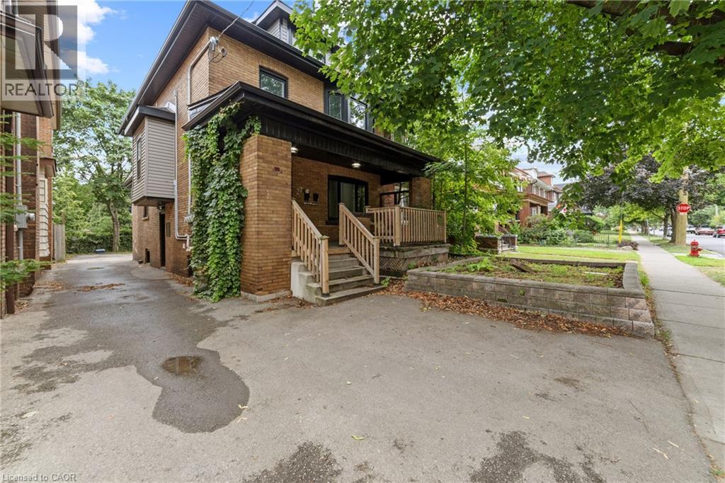 27 MELROSE Avenue S, Hamilton, Ontario, L8M2Y4 — Photo 2