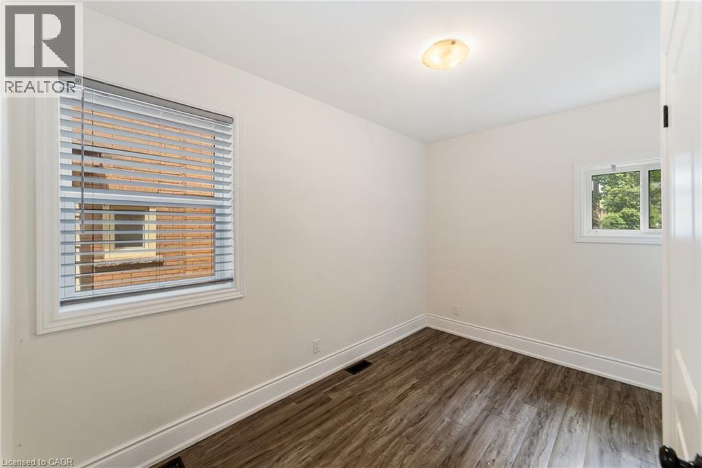 27 MELROSE Avenue S, Hamilton, Ontario, L8M2Y4 — Photo 9