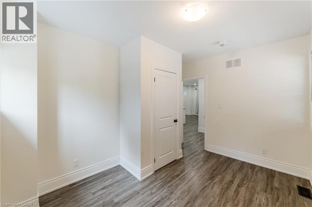 27 MELROSE Avenue S, Hamilton, Ontario, L8M2Y4 — Photo 10