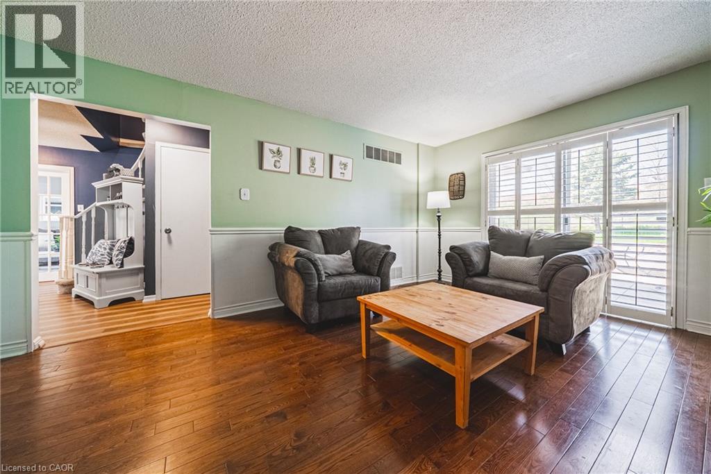 2200 SANDRINGHAM Drive, Burlington, Ontario, L7P1T9 — Photo 12