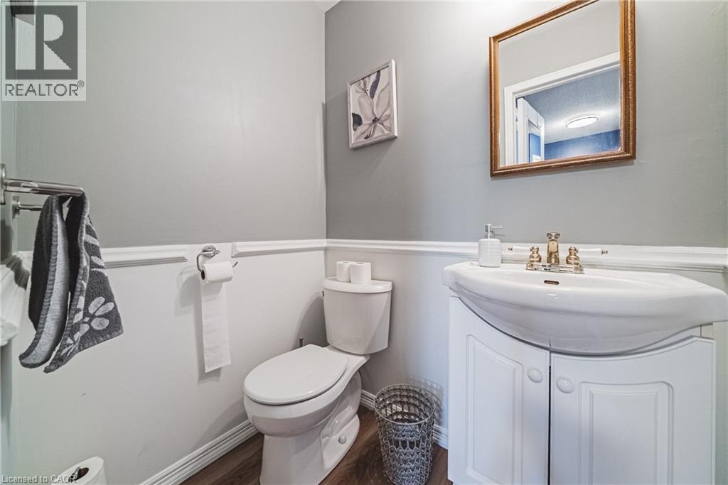 2200 SANDRINGHAM Drive, Burlington, Ontario, L7P1T9 — Photo 18