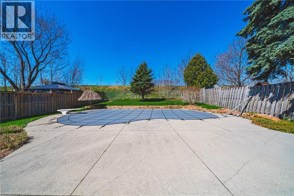 2200 SANDRINGHAM Drive, Burlington, Ontario, L7P1T9 — Photo 35