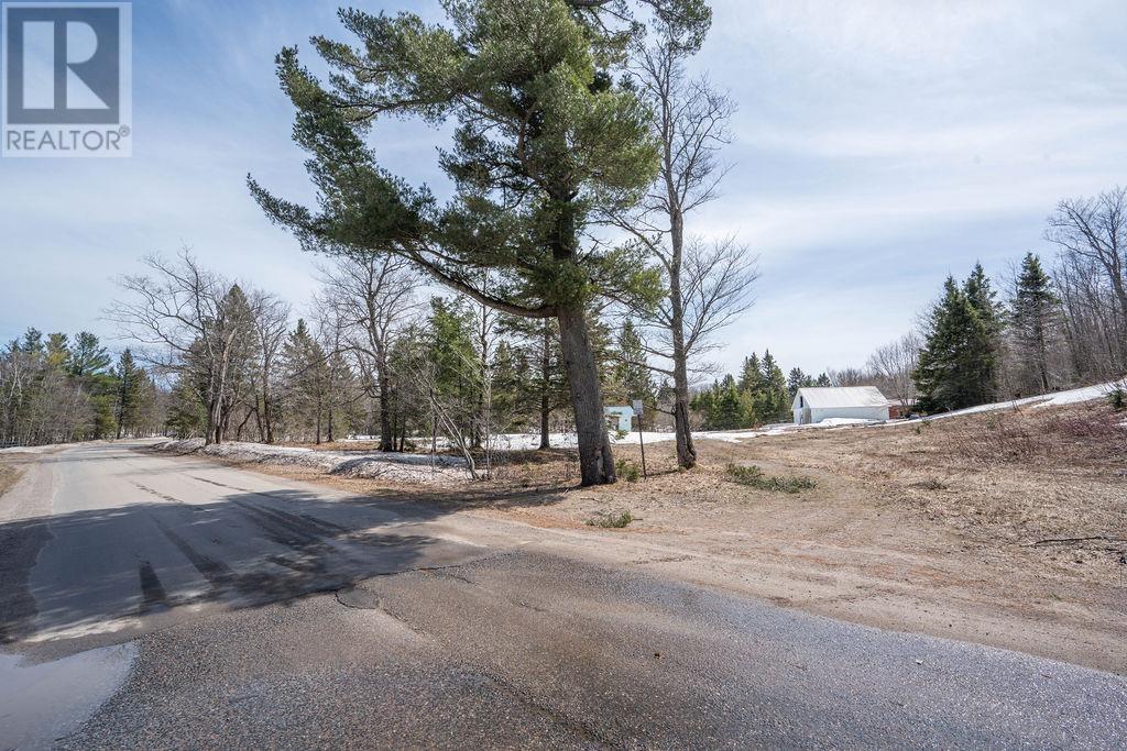 677 Maki RD, Sault Ste. Marie, Ontario, P6A6K4 — Photo 10