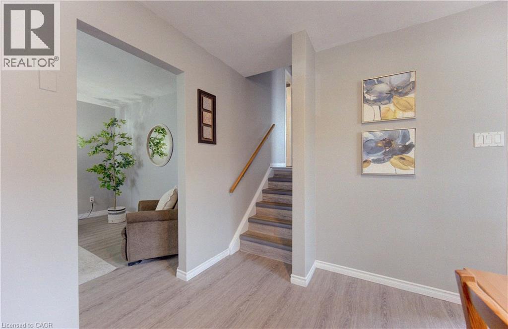 100 JOHANNA Drive, Cambridge, Ontario, N1S4A7 — Photo 15