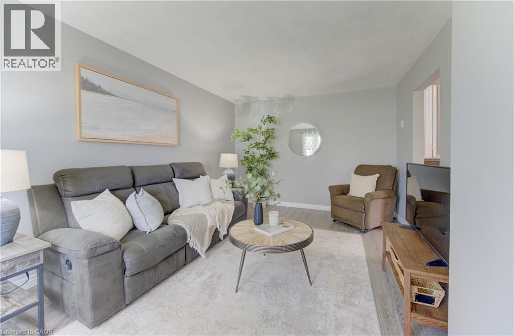 100 JOHANNA Drive, Cambridge, Ontario, N1S4A7 — Photo 4