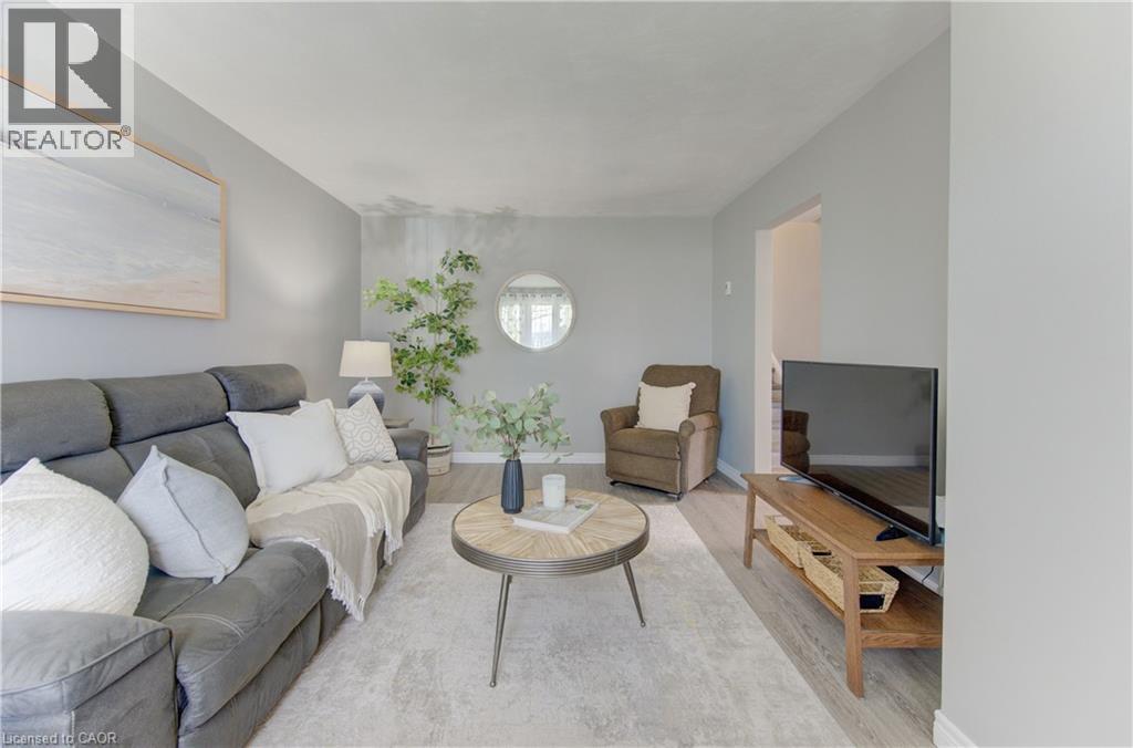 100 JOHANNA Drive, Cambridge, Ontario, N1S4A7 — Photo 5