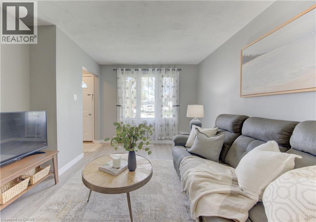 100 JOHANNA Drive, Cambridge, Ontario, N1S4A7 — Photo 7