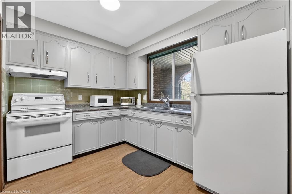 13 CASCADE Court, St. Catharines, Ontario, L2P1T5 — Photo 19
