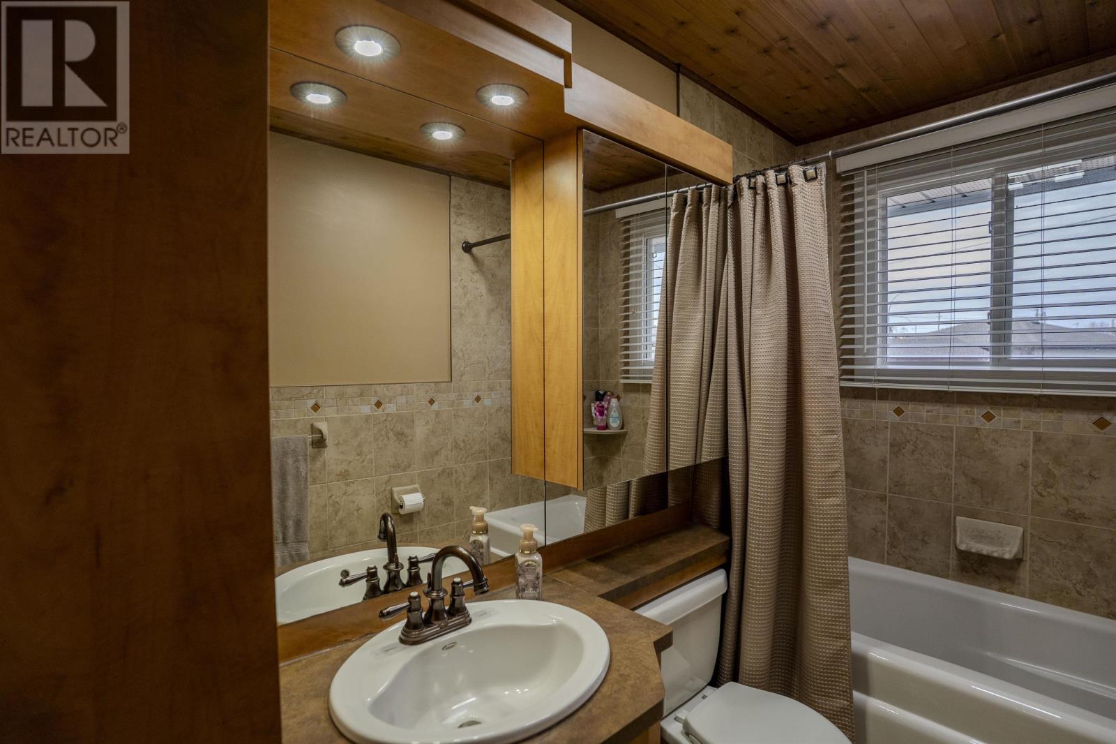 431 Cartier CT, Thunder Bay, Ontario, P7E6A9 — Photo 20