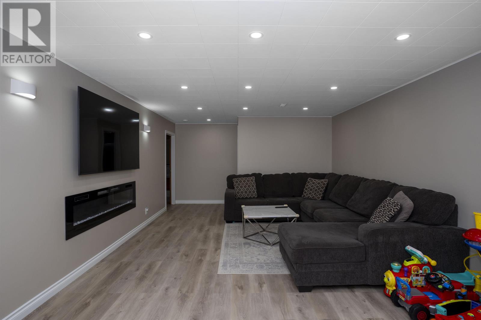 431 Cartier CT, Thunder Bay, Ontario, P7E6A9 — Photo 29