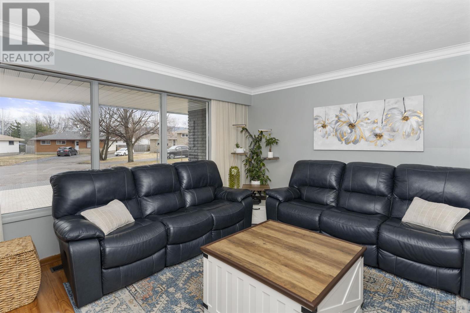 431 Cartier CT, Thunder Bay, Ontario, P7E6A9 — Photo 4