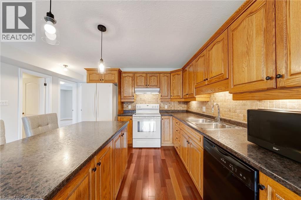 50 WHITLAW Way Unit# 102, Paris, Ontario, N3L4C3 — Photo 5