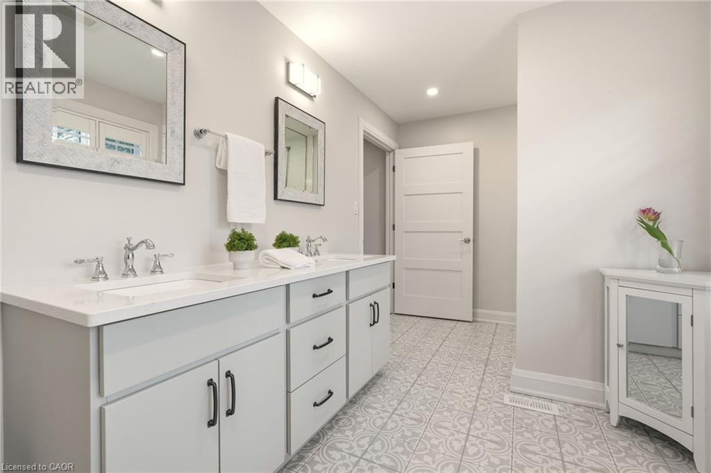 1354 NO 1 SIDE Road, Burlington, Ontario, L7P0R9 — Photo 29
