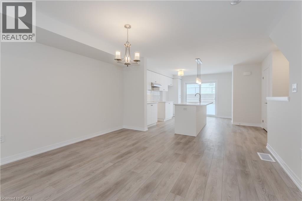 15 URBANE Boulevard, Kitchener, Ontario, N2E0H8 — Photo 11