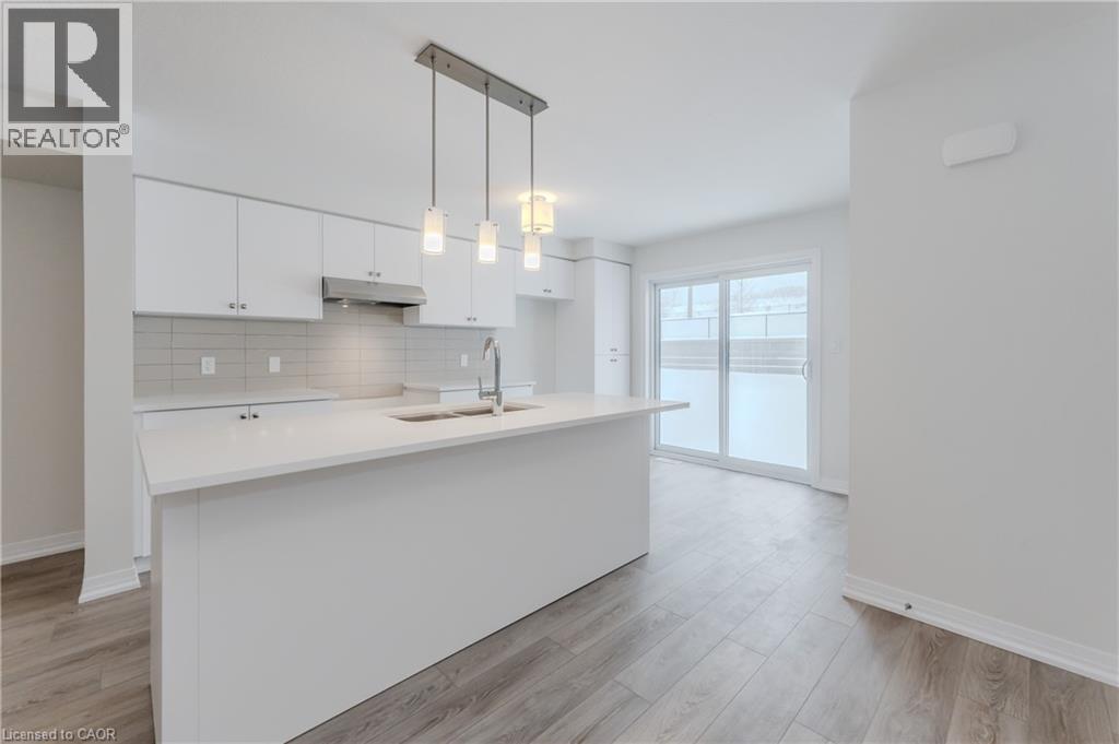 15 URBANE Boulevard, Kitchener, Ontario, N2E0H8 — Photo 12