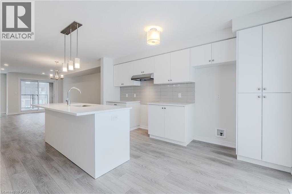 15 URBANE Boulevard, Kitchener, Ontario, N2E0H8 — Photo 14