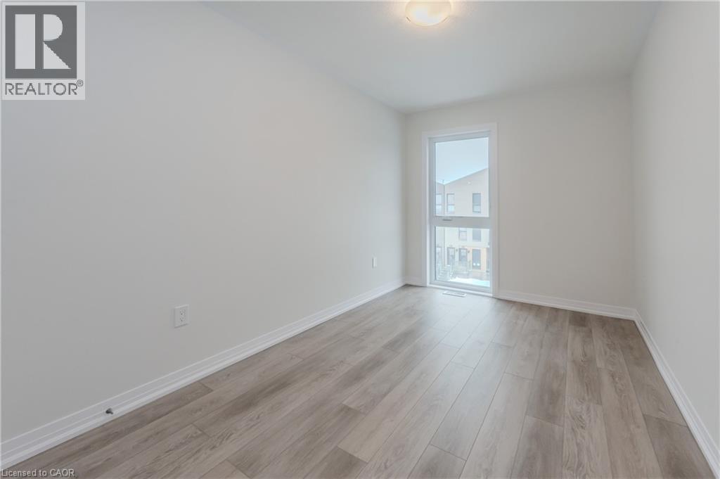 15 URBANE Boulevard, Kitchener, Ontario, N2E0H8 — Photo 19