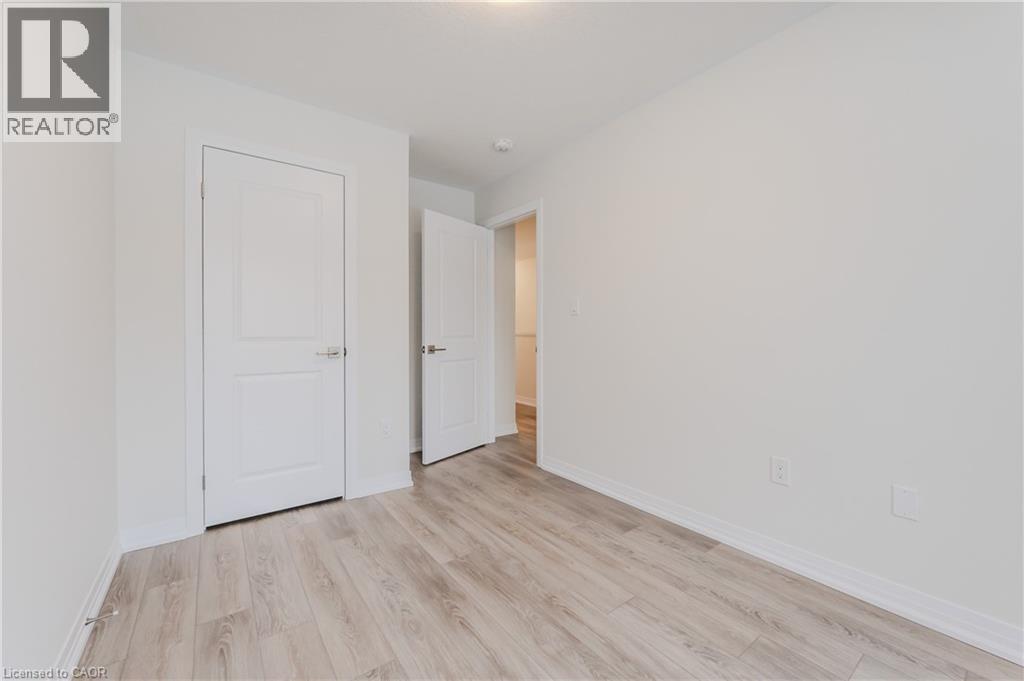 15 URBANE Boulevard, Kitchener, Ontario, N2E0H8 — Photo 22