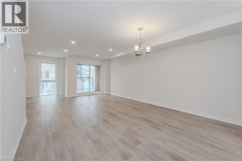 15 URBANE Boulevard, Kitchener, Ontario, N2E0H8 — Photo 7