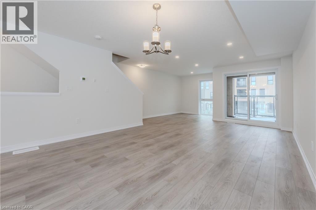 15 URBANE Boulevard, Kitchener, Ontario, N2E0H8 — Photo 8