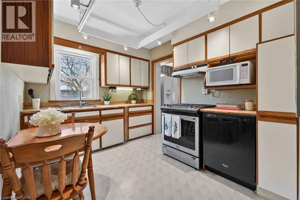 257 QUEENSDALE Avenue E, Hamilton, Ontario, L9A1L3 — Photo 16