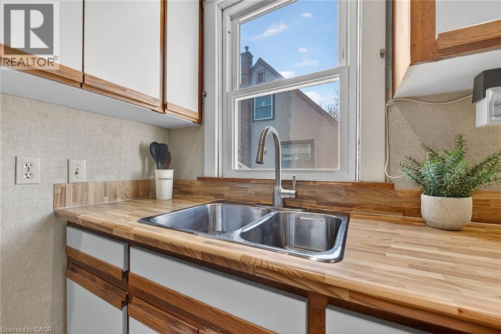 257 QUEENSDALE Avenue E, Hamilton, Ontario, L9A1L3 — Photo 18