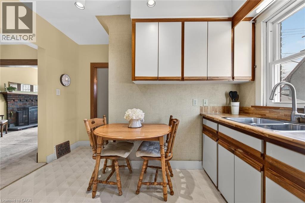 257 QUEENSDALE Avenue E, Hamilton, Ontario, L9A1L3 — Photo 19