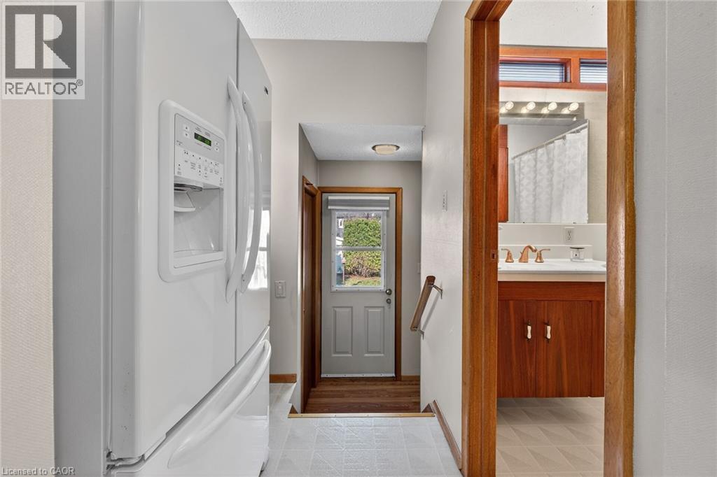 257 QUEENSDALE Avenue E, Hamilton, Ontario, L9A1L3 — Photo 20