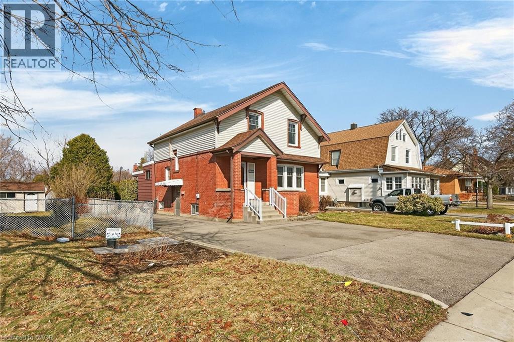 257 QUEENSDALE Avenue E, Hamilton, Ontario, L9A1L3 — Photo 3