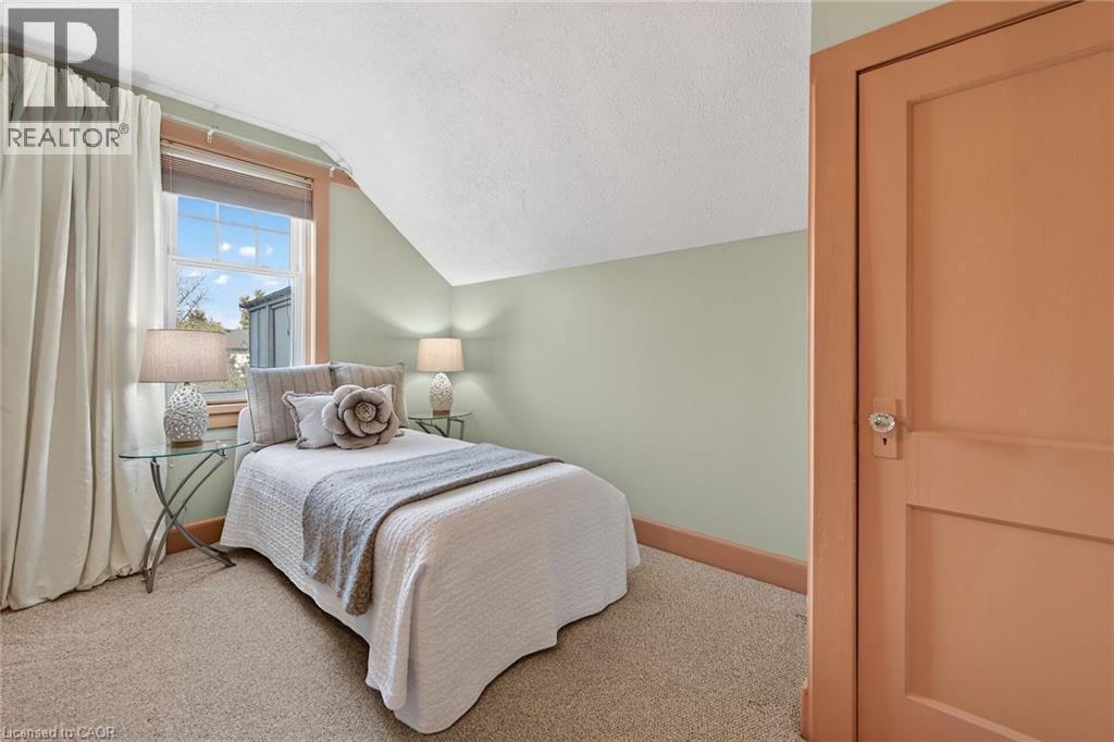 257 QUEENSDALE Avenue E, Hamilton, Ontario, L9A1L3 — Photo 32