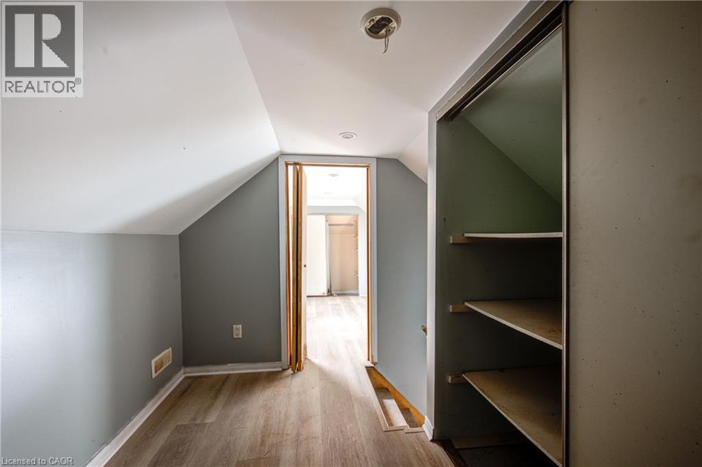 1 RATHGAR Street, London, Ontario, N5Z1Y3 — Photo 17