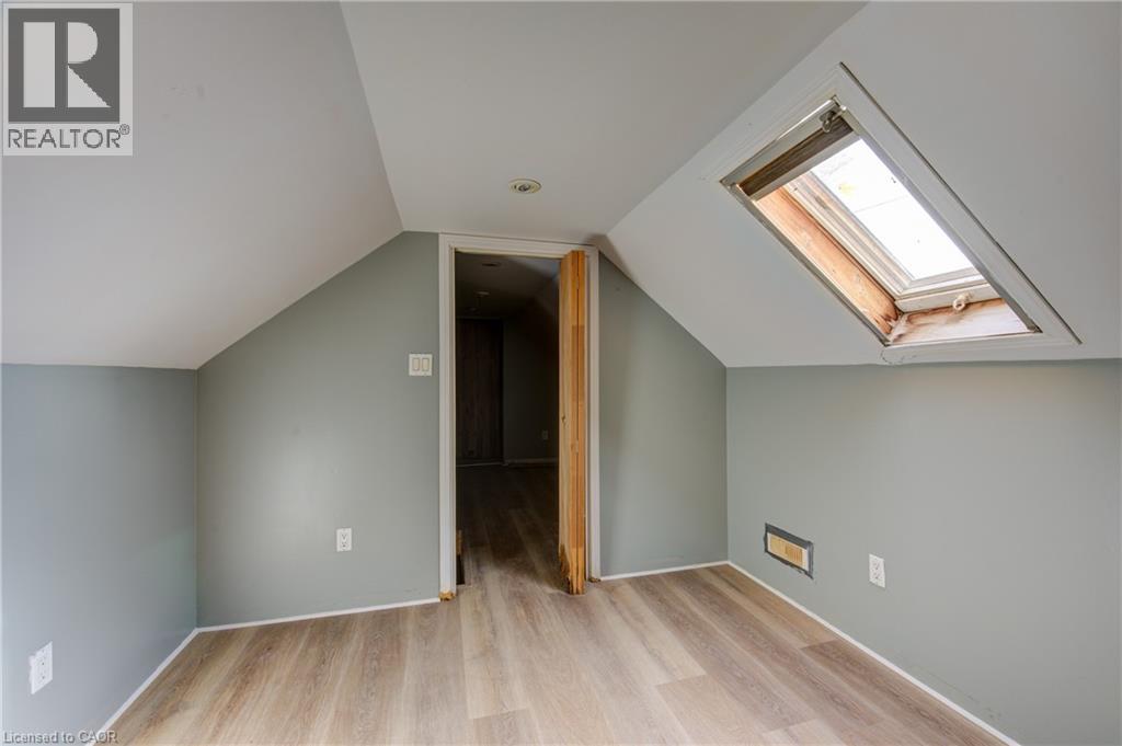 1 RATHGAR Street, London, Ontario, N5Z1Y3 — Photo 19