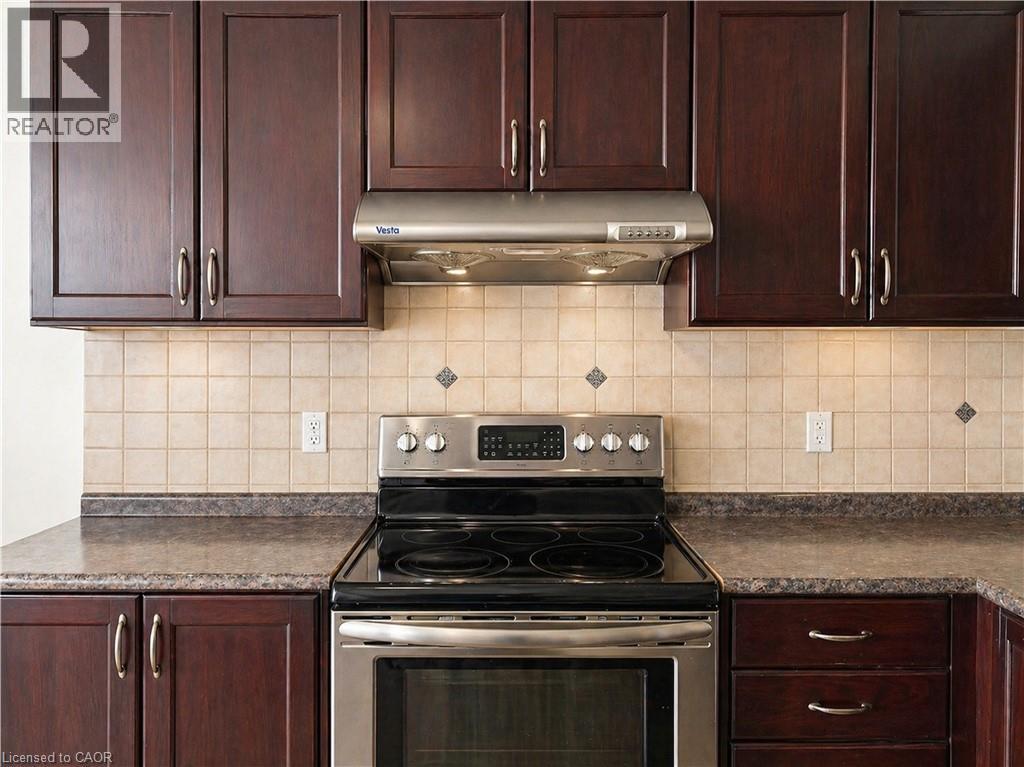1364 COUNTRYSTONE Drive, Kitchener, Ontario, N2N3R8 — Photo 7